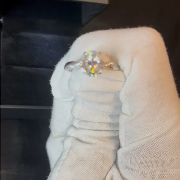 2ct Oval Moissanite Engagement Ring & 925 Sterling Silver W/Led Box & GRA Card - Picture 3 of 5